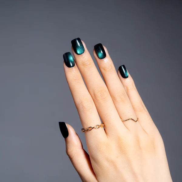 30PCS Cat Eye Press-On Nails Kit, CurvLife Soft Gel Nail Tips with 4 Magical Galaxy Shades.Shimmering Aurora Cat Eye Effect, 30 Nails Per Style, 15 Sizes for Perfect Fit, Durable & Easy to Apply-BP
